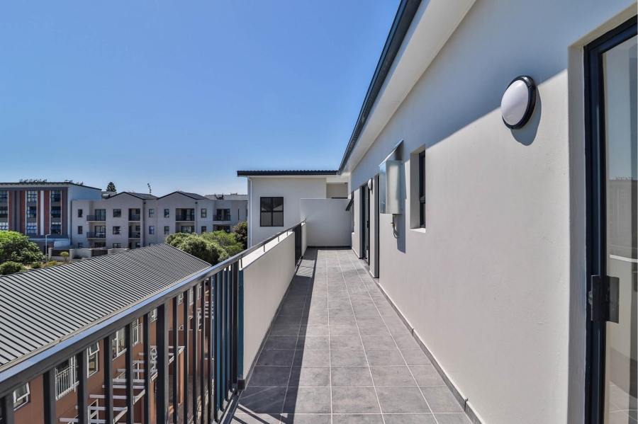 2 Bedroom Property for Sale in Table View Western Cape